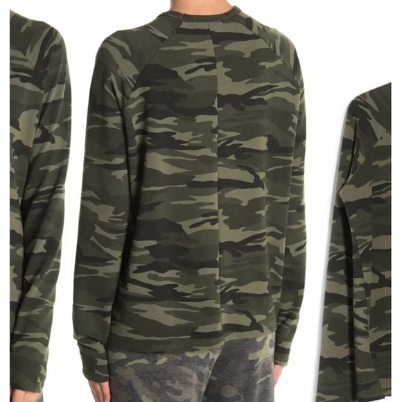 NWT Theo And Spence Green Camo Sweater - Picture 2 of 4